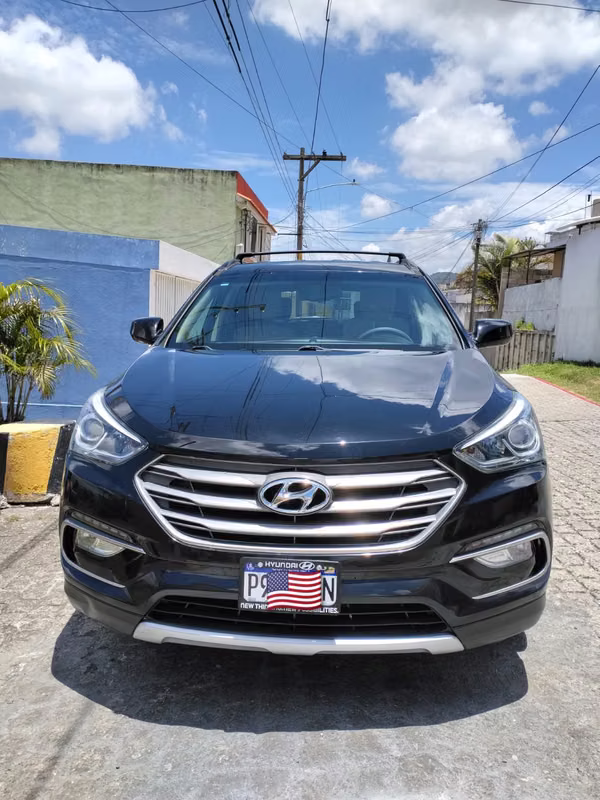 Hyunday Santa Fe in perfect condition as new