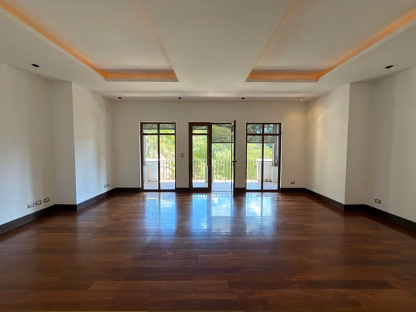 Renta de Amplio Apartamento en Albereda de la Española Muxbal | 3 Habitaciones completas + servicio