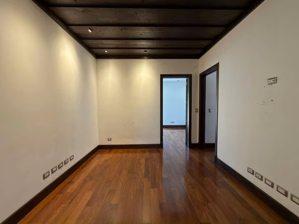 Renta de Amplio Apartamento en Albereda de la Española Muxbal | 3 Habitaciones completas + servicio
