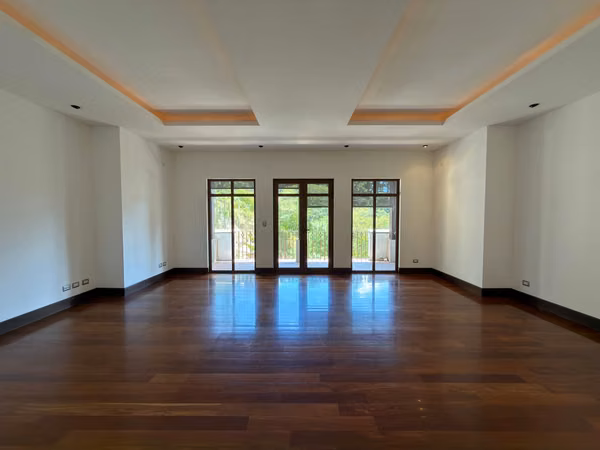 Renta de Amplio Apartamento en Albereda de la Española Muxbal | 3 Habitaciones completas + servicio