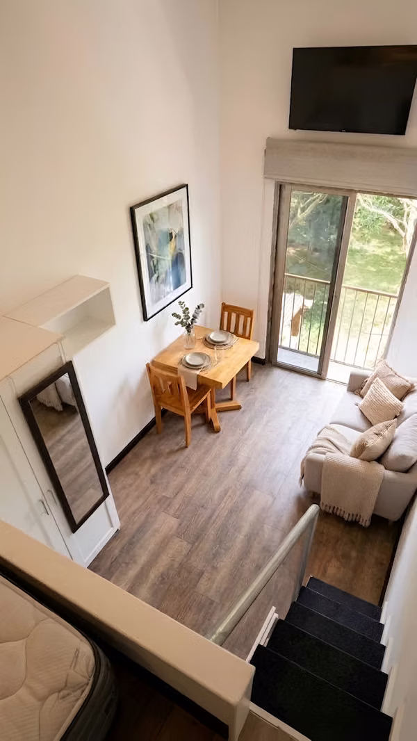 Apartamento de 1 habitación, amueblado, con parqueo, incluye limpieza semanal