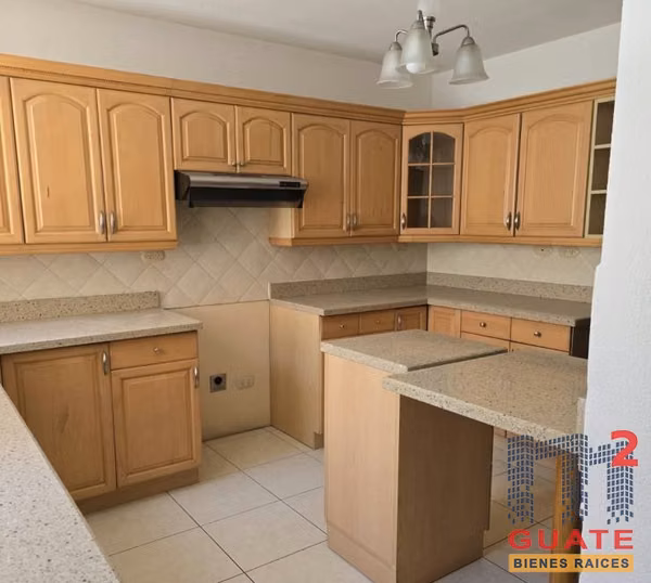 Townhouse type house in Rental, Zone 14