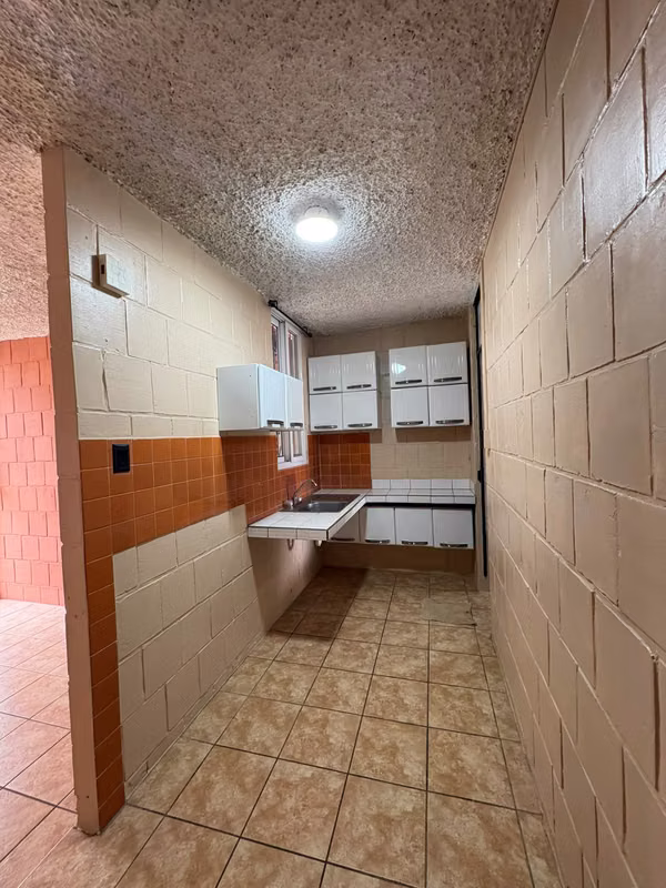 CASA EN ALQUILER – LOMAS DE PORTUGAL, ZONA 1 DE MIXCO