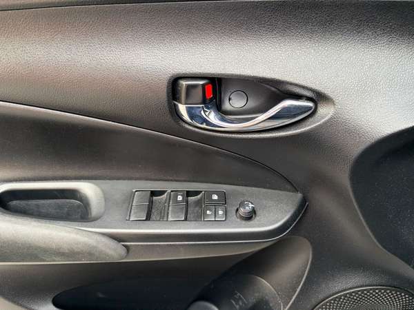 Toyota Yaris E Model Agency 2023