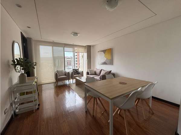 Apartamento Amueblado en Renta Zona 14