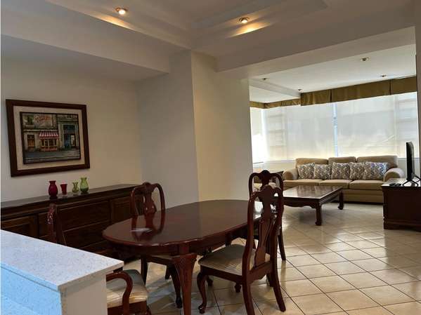 Apartamento Amueblado en Renta Zona 10
