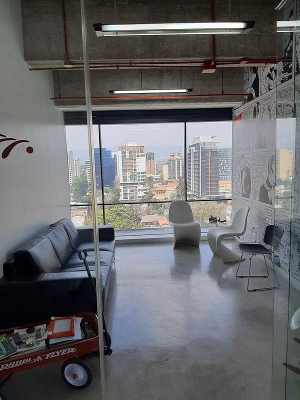 SPECTACULAR AND MODERN OFFICE FOR SALE AREA 10, DESIGN CENTER