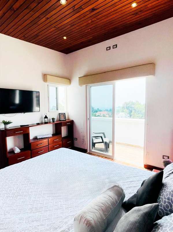 Apartamento en renta 1 habitación 50 mts² - Q5,700 + IVA en Residencial La Montaña, Zona 16 