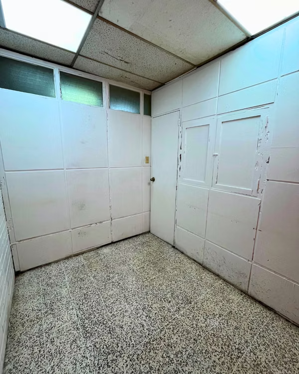 OFFICE IN RENT AREA 16 CAYALÁ