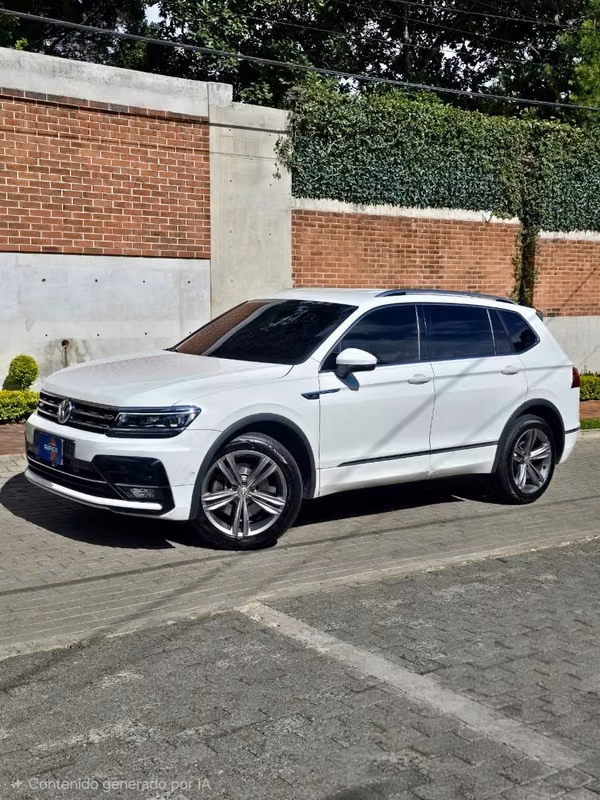 VOLKSWAGEN TIGUAN R-LINE 2.0 AUTOMÁTICA 4 MOTION 4 CIL. 2020 AGENCIA