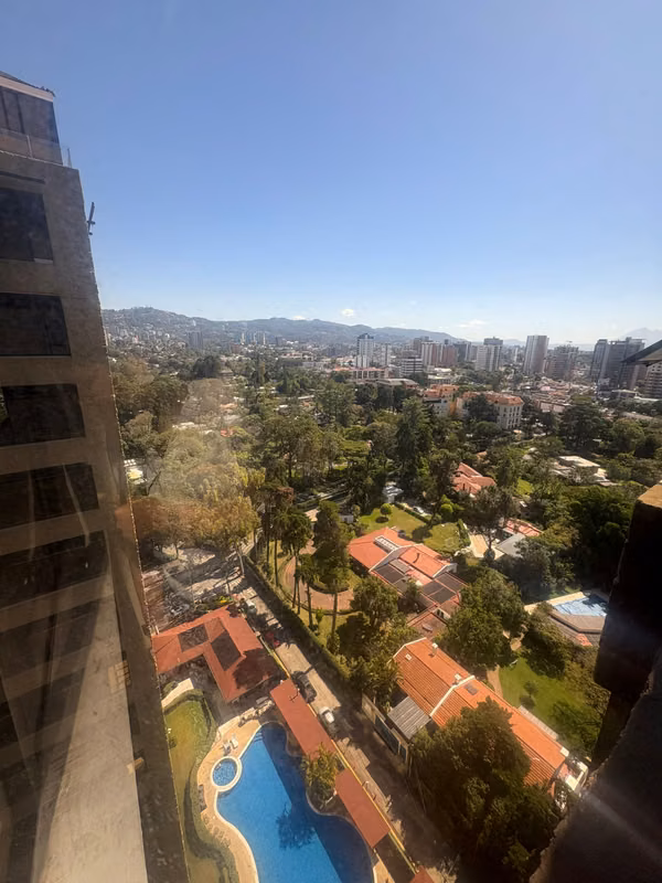 APARTAMENTO EN RENTA EN MILENIA, ZONA 10 – DORMITORIO DE SERVICIO Y ESTUDIO