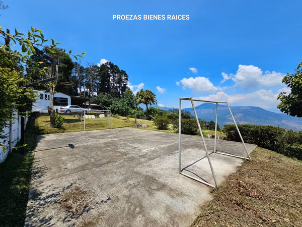 Casa en venta con vista al lago de amatitlan!