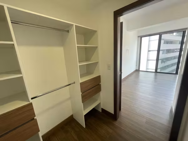Rento apartamento en Zona 14 EDIFICIO EXCLUSIVO ROOFTOP CON PISCINA