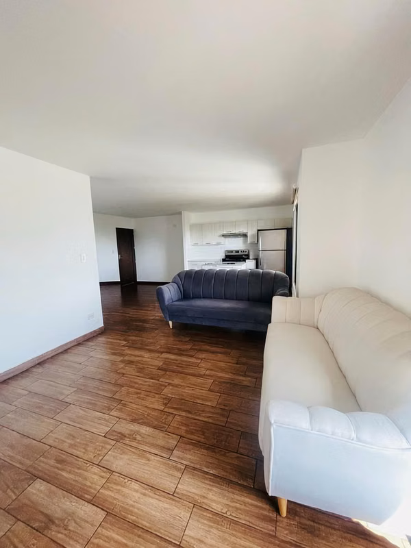 Alquiler de apartamento en zona 11 Balmes de 2 dormitorios con ampliación en aréas sociales