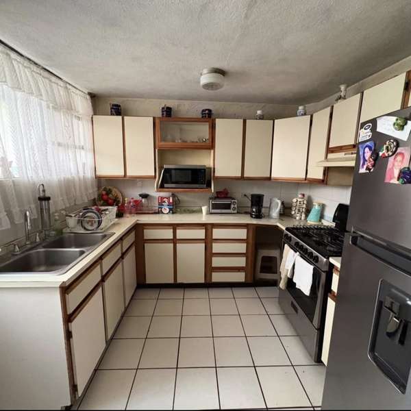 SELL HOUSE AREA 11 COL. LOMA LINDA REF.6950
