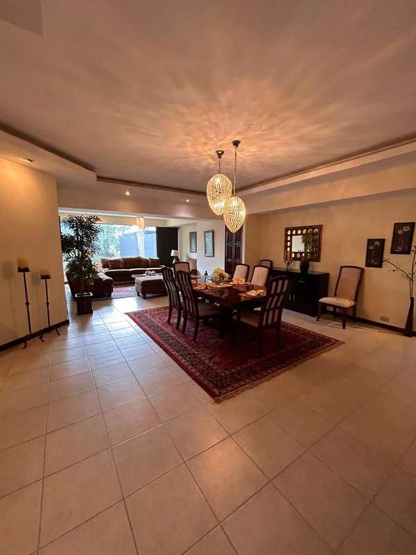 APARTAMENTO AMPLIO AMUEBLADO EN RENTA/VENTA EN ZONA 14 