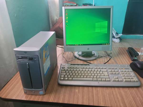 HP PAVILION SLIMLINE s7720la PC