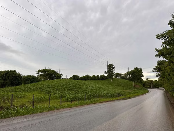 I sell a Land Manzana in the Community and Land Linda Route Playa Grande.