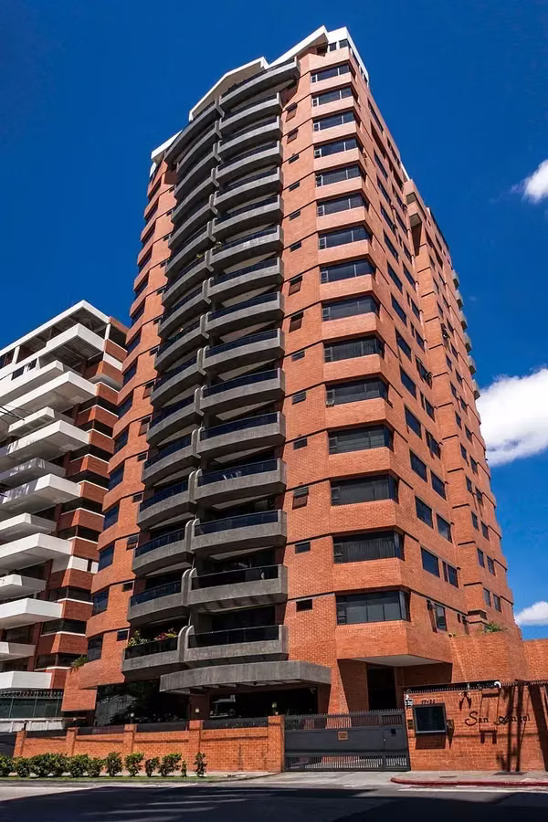 APARTAMENTO EN RENTA EN SAN ANGEL ZONA 14