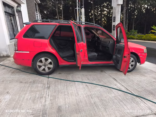 VOLKSWAGEN CROSSOVER 2007 - MECHANIC Q10,500
