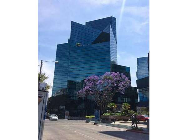  LOCAL EN RENTA – 40.12 M² + NIVEL 2 | EDIFICIO ATLANTIS | ZONA 10