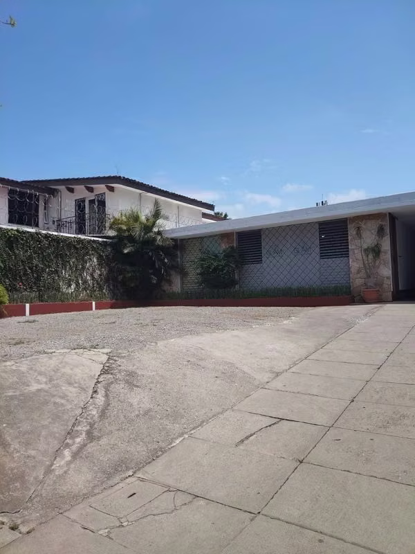 PROPERTY FOR SALE IN AREA 13 NEAR AVENIDA LAS AMERICAS