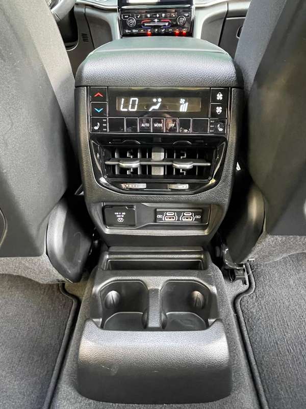 JEEP GRAND CHEROKEE L 4X4 LIMITED MODEL 2021