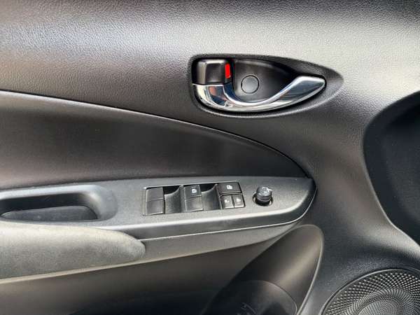 Toyota Yaris E Model Agency 2023