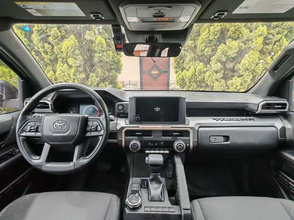 TOYOTA TACOMA SR5 4X4, MODELO 2026