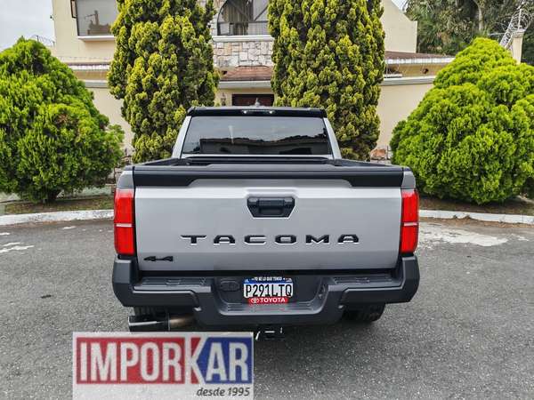 TOYOTA TACOMA SR5 4X4, MODELO 2026