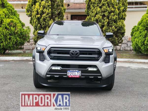 TOYOTA TACOMA SR5 4X4, MODELO 2026