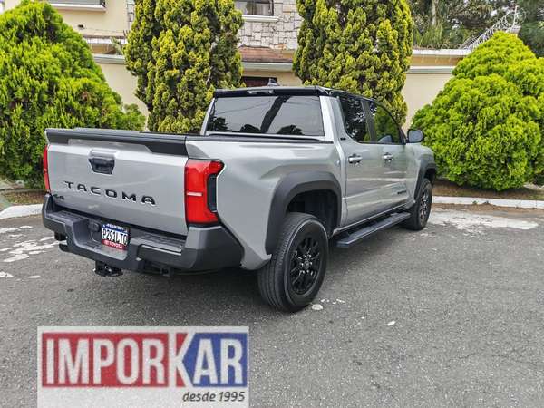 TOYOTA TACOMA SR5 4X4, MODELO 2026