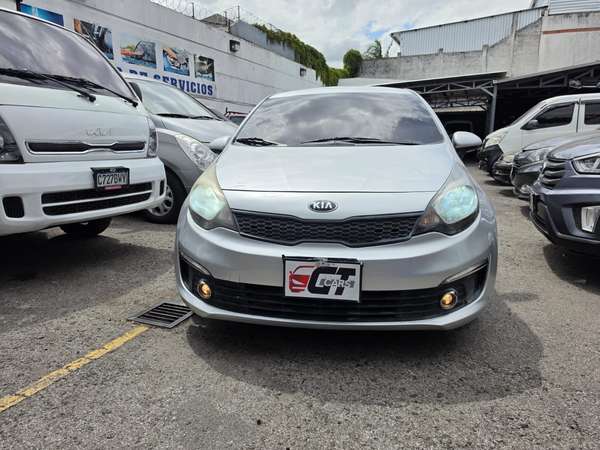 Kia Río Lx 2017 de Agencia Automático y Tiptronic Bien Cuidado Súper Económico