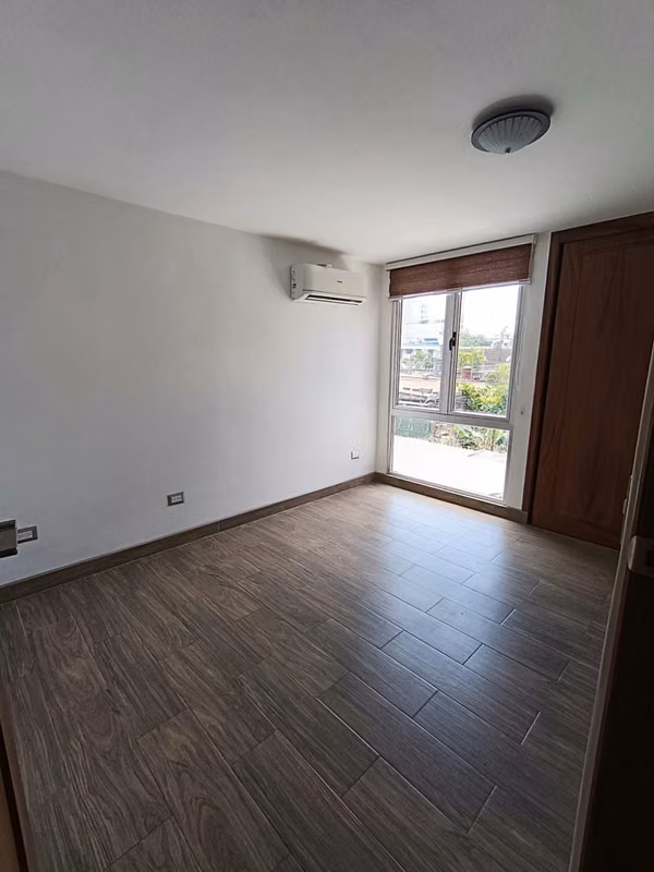Zone 10 apartment in rent