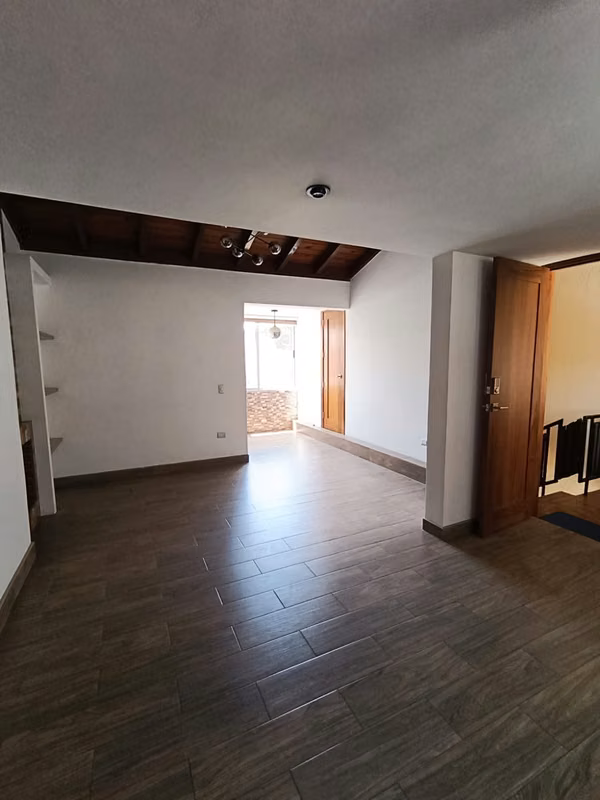 Zone 10 apartment in rent
