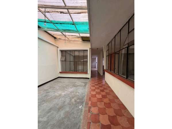  CASA EN ALQUILER – 6 AMBIENTES | ZONA 6, CERCA DE CALLE MARTÍ