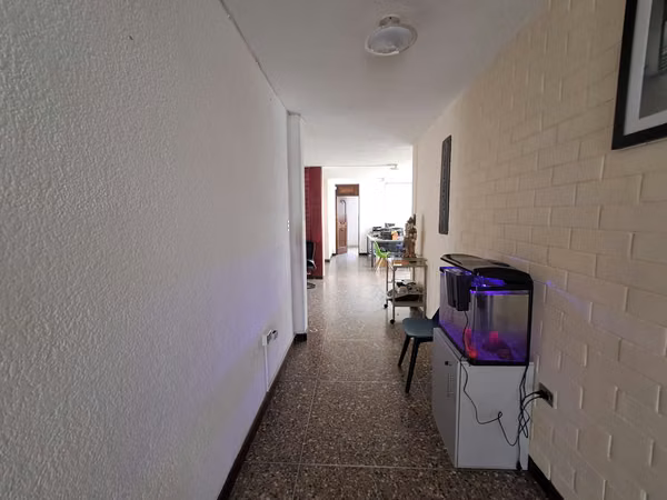 COMMERCIAL HOUSE IN RENT - AREA 10 (J)