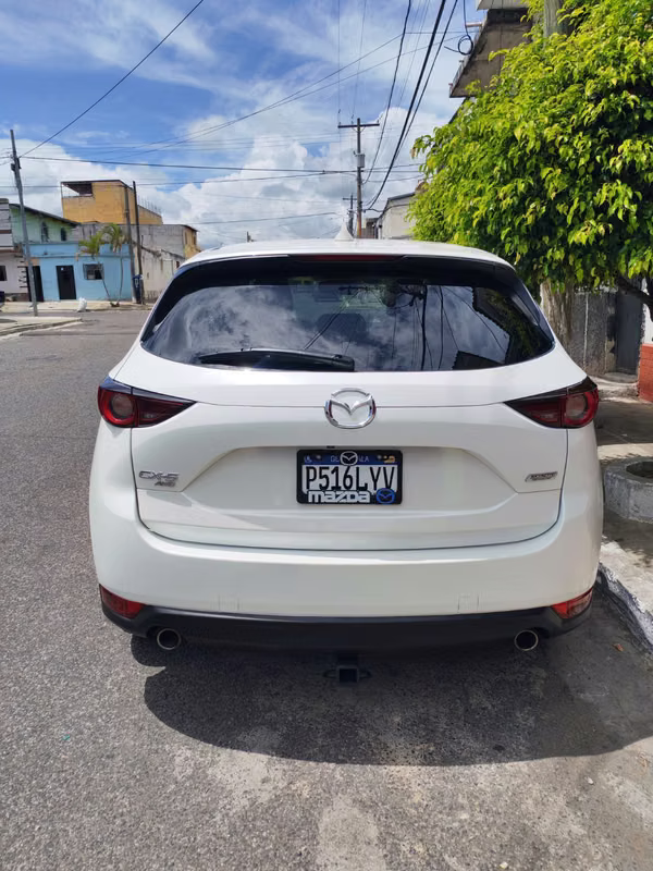 VENDO MAZDA CX5  TOURING RECIÉN INGRESADA 