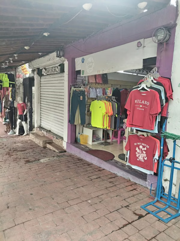 EXCELENTE PROPIEDAD EN VENTA EN ZONA 3 CERCA A LA LITIA