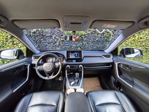 Toyota Rav4 Modelo 2022 de agencia