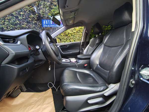 Toyota Rav4 Modelo 2022 de agencia