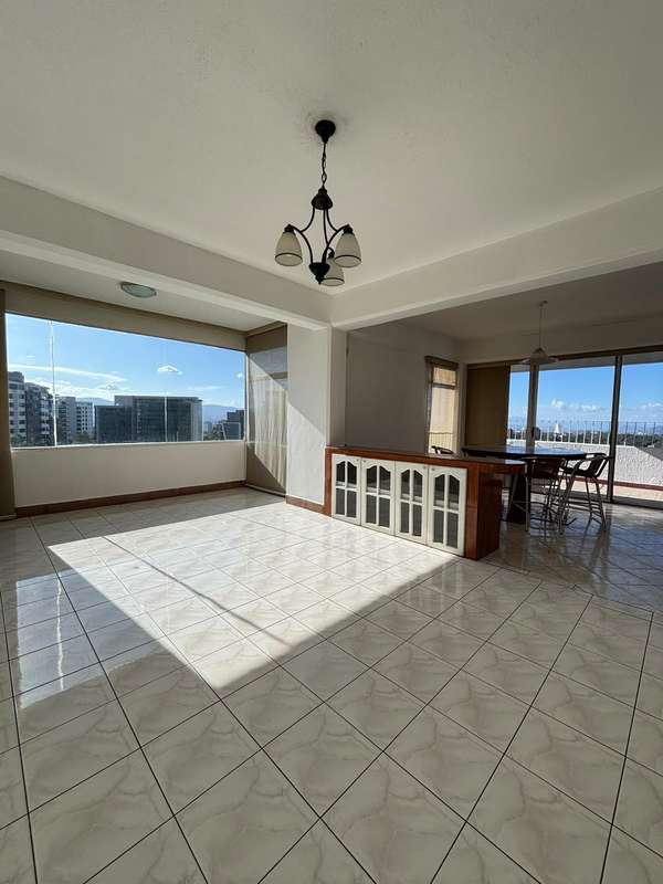 APARTAMENTO EN VH1 SAN LÁZARO Z15 | 208m2 | 3 HAB y BALCÓN | PV