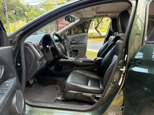 Honda HR-V EXL model 2017 55,000 miles
