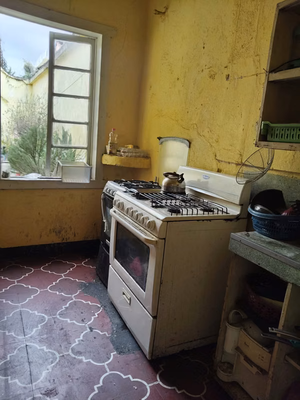 CASA EN VENTA EN ZONA 1 CERCA AL PARQUE MORAZAN IDEAL PARA INVERSIONISTA