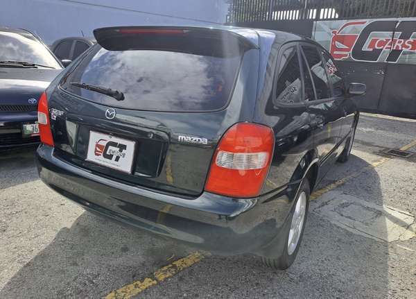 Mazda 323 Mecánica de Agencia 2000 Bien cuidada un dueño