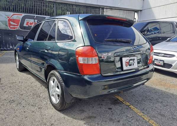 Mazda 323 Mecánica de Agencia 2000 Bien cuidada un dueño