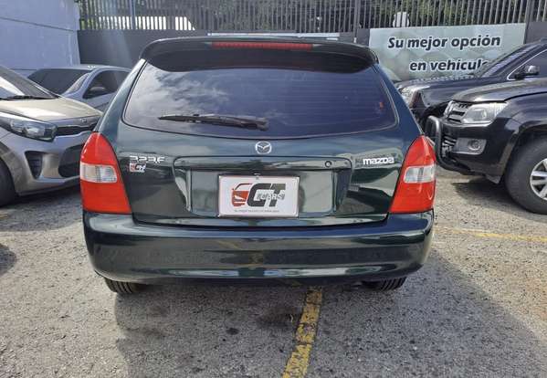 Mazda 323 Mecánica de Agencia 2000 Bien cuidada un dueño