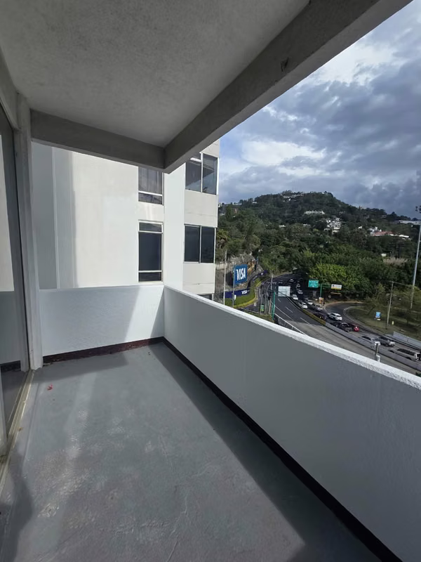 Zona 15 San Lázaro edificio Convista