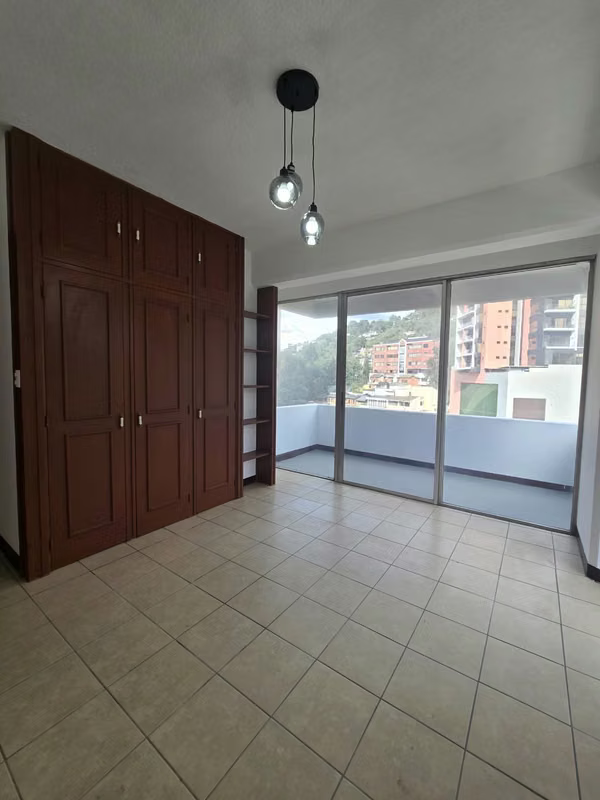 Zona 15 San Lázaro edificio Convista