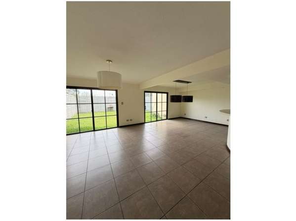 Casa en Venta Zona 16